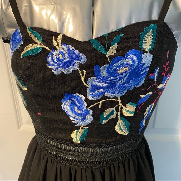 Embroidery BLACK Short Dress Strap Lined by BCX - Picture 2 of 4